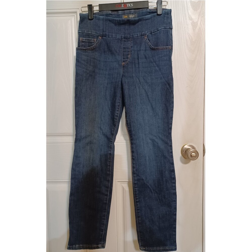 (3 for $45) Women Lee Slim Fit Slim Leg Mid Rise Pull-on Sculpting Jeans 8 SHORT